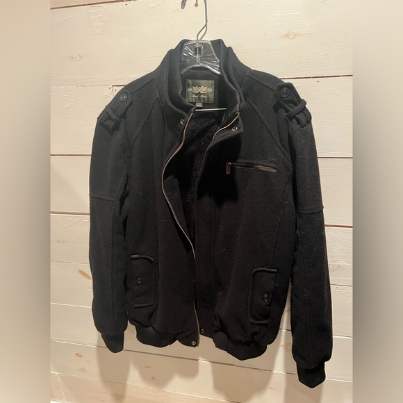 2799 Limited Edition trend setter men’s jacket, size L, black, plush, EUC - Picture 1 of 10